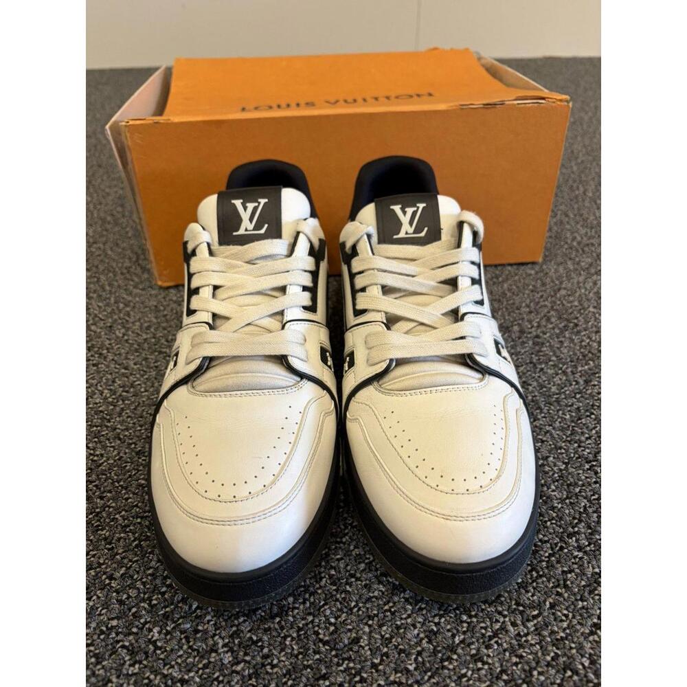 Louis Vuitton Black & White Trainers - Picture 3 of 6